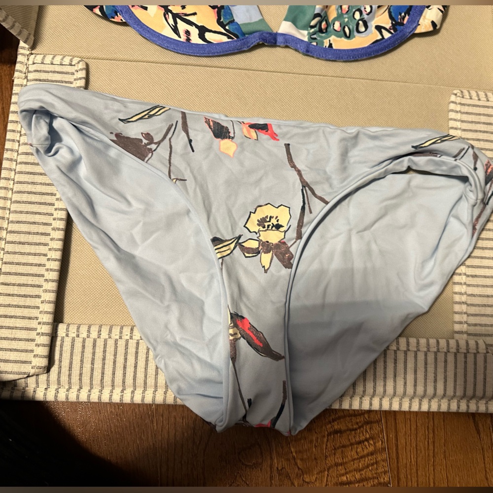 EUC Sz XL Maaji bottoms reversible